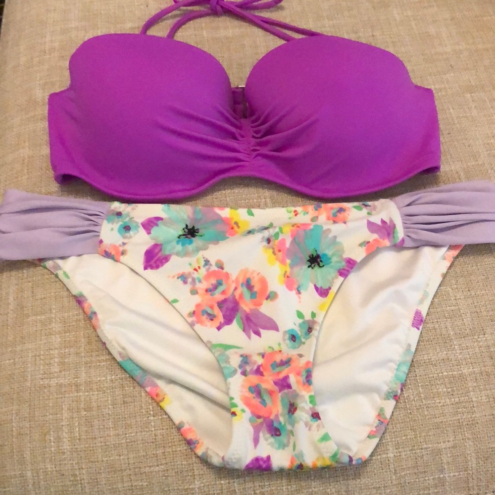 Victoria’s Secret bikini